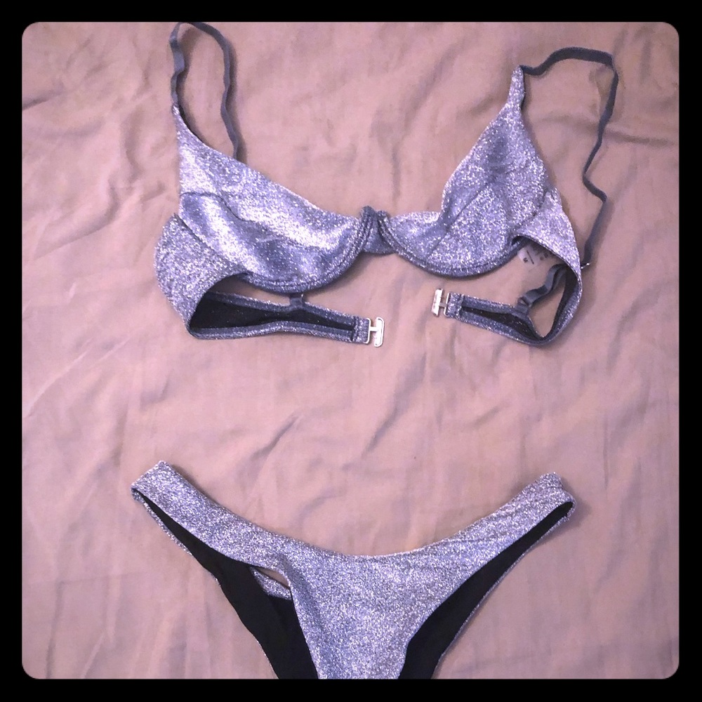 Sparkly silver lingerie set, size small/medium